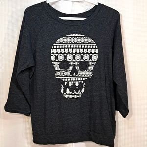 3/$25 Sparkly Skull Top!